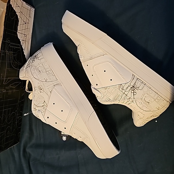 DC SW Pure - Picture 4 of 6